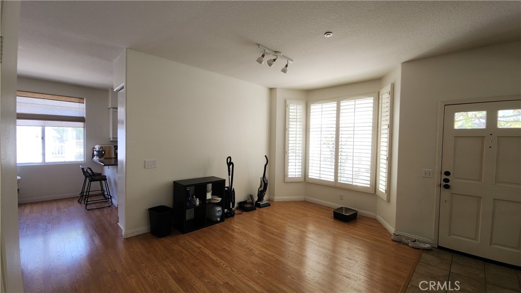 Residential Lease for rent at 580 N Pageant, Orange CA featuring 3 beds and 3 baths