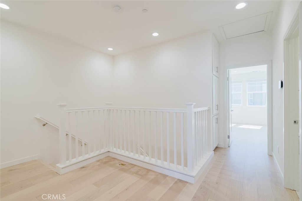 Residential Lease for rent at 211 Red Brick Drive 3, Simi Valley, Ventura County CA featuring 3 beds and 3 baths