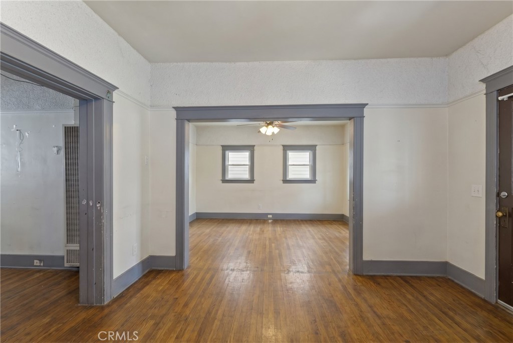 Residential for sale at 4211 S Flower, Los Angeles CA featuring 2 beds and 1 bath