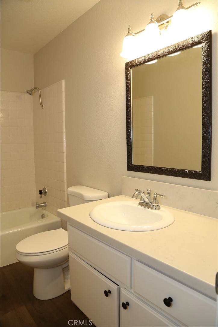 Residential Lease for rent at 204 San Luis Rey, San Dimas CA featuring 2 beds and 3 baths