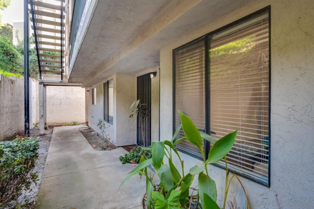 Residential Lease for rent at 6725 Mission Gorge 101B, San Diego CA featuring 1 bed and 1 bath