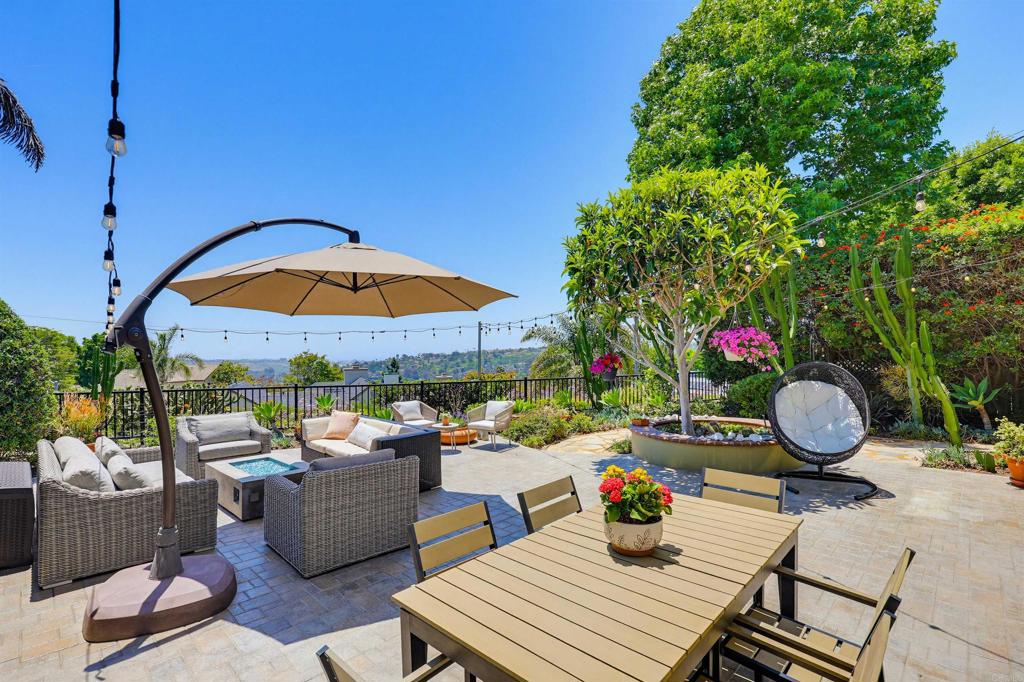 Residential Lease for rent at 2756 Southampton, Carlsbad, San Diego County CA featuring 3 beds and 3 baths