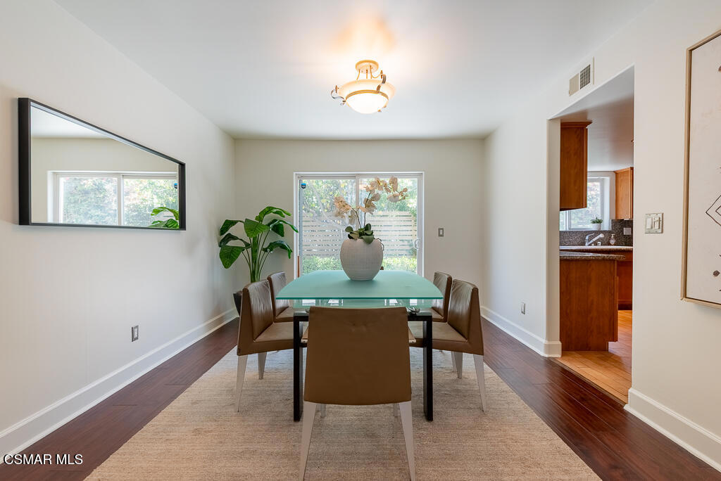 Residential for sale at 1238 22nd Street 3, Santa Monica CA featuring 2 beds and 3 baths