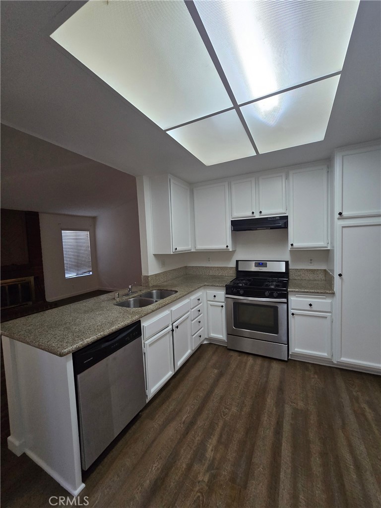 Residential Lease for rent at 46 Rising Hill, Pomona CA featuring 3 beds and 2 baths