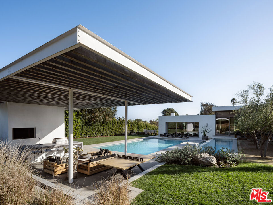 Residential Lease for rent at 28837 Selfridge Drive, Malibu CA featuring 5 beds and 8 baths
