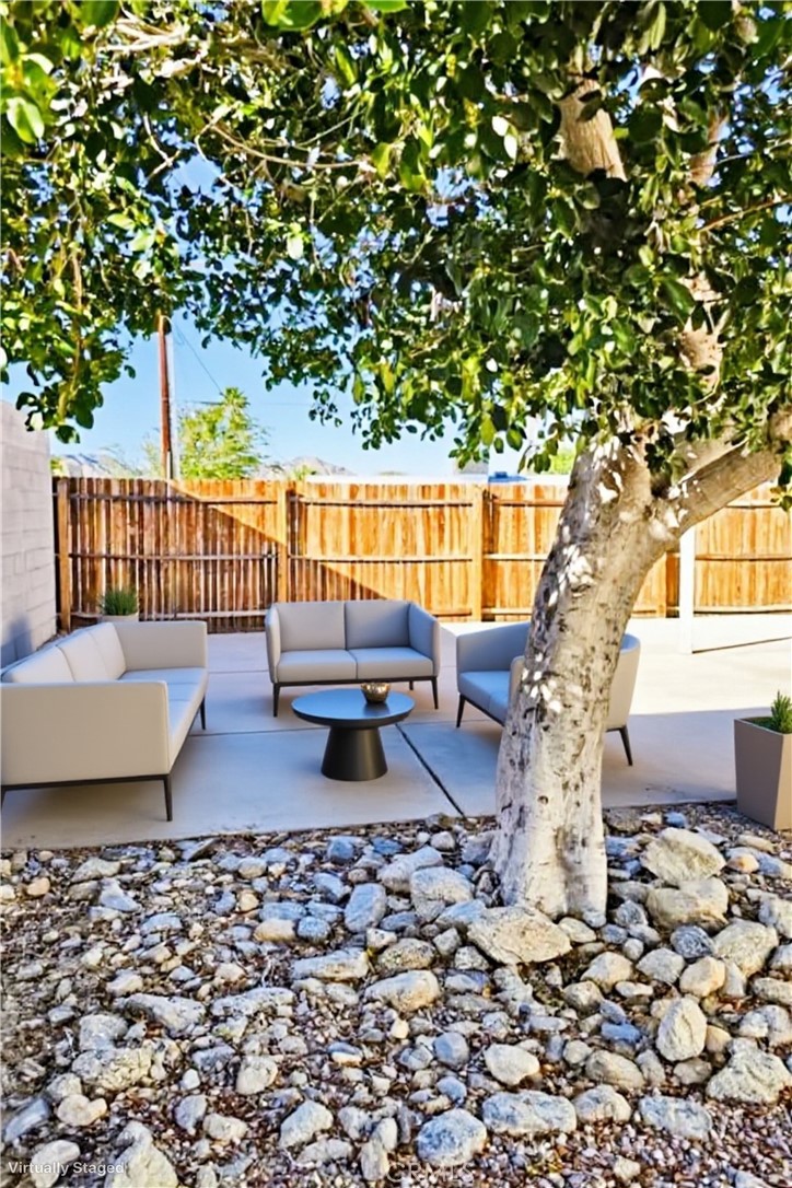 Residential Lease for rent at 53755 Avenida Diaz, La Quinta CA featuring 3 beds and 2 baths