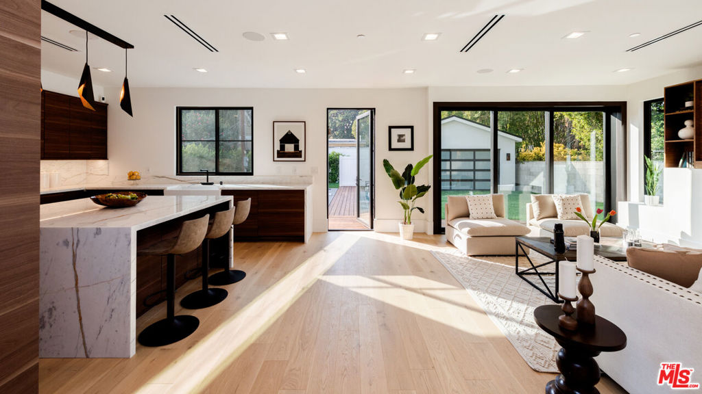 Residential for sale at 4153 Vantage Avenue, Studio City, Los Angeles CA featuring 4 beds and 4 baths