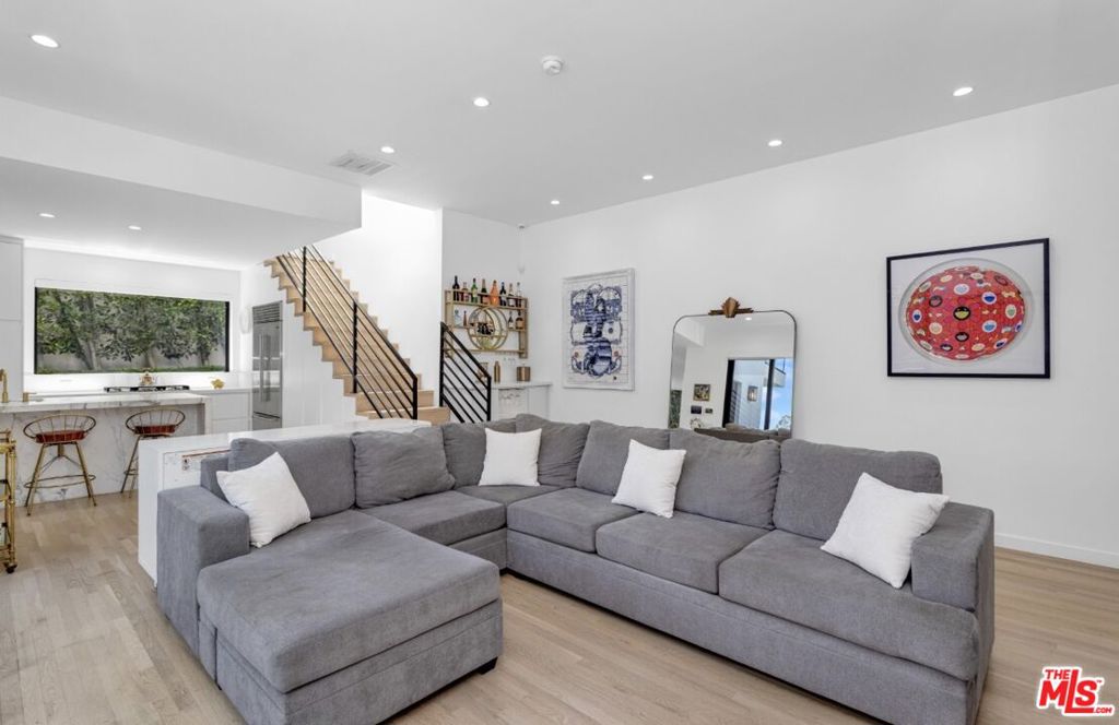 Residential Lease for rent at 8516 Franklin Avenue, Los Angeles CA featuring 3 beds and 4 baths