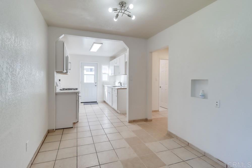 Residential Lease for rent at 756 Madison Avenue B, Chula Vista CA featuring 2 beds and 1 bath