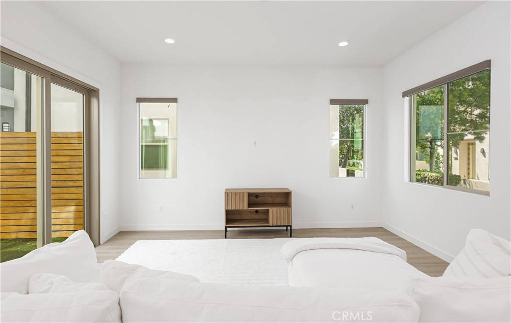 Residential Lease for rent at 123 Terrapin, Irvine CA featuring 3 beds and 4 baths