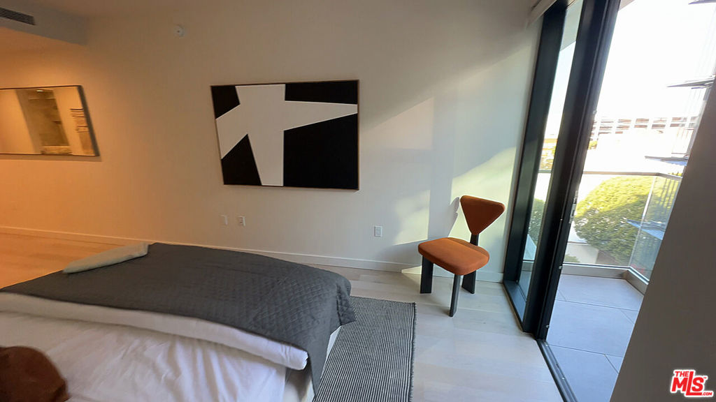 Residential Lease for rent at 500 Broadway 249, Santa Monica CA featuring 3 beds and 2 baths