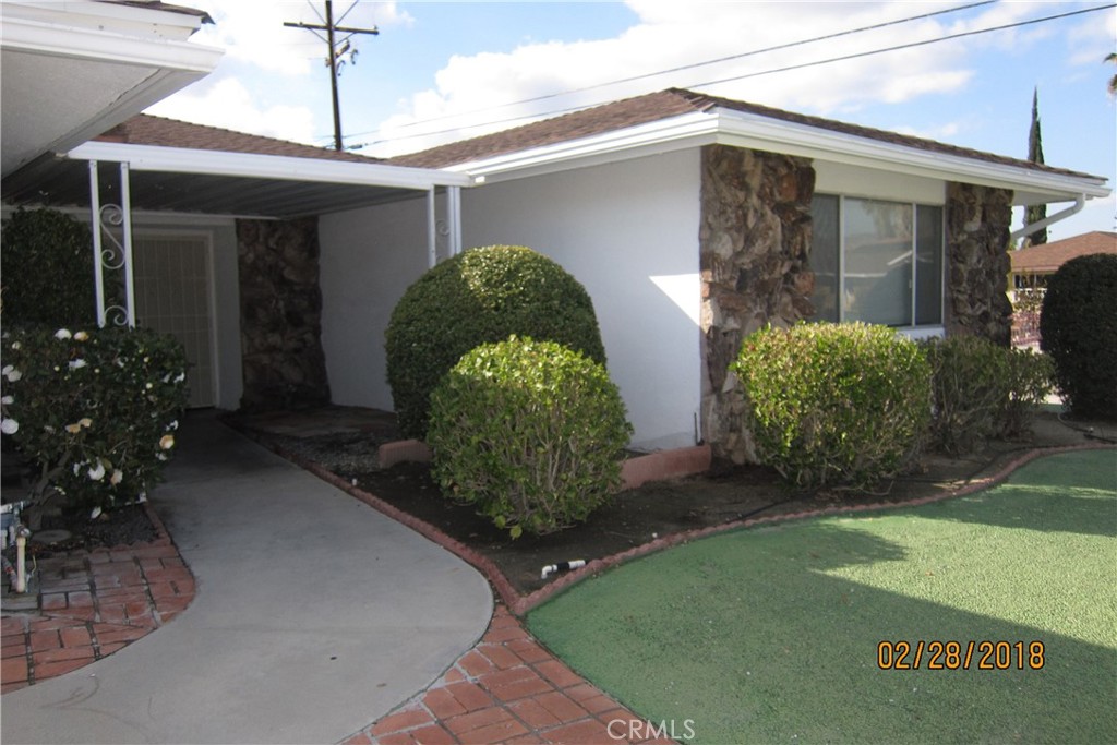 Residential Lease for rent at 415 S Tahquitz, Hemet, Riverside County CA featuring 3 beds and 2 baths