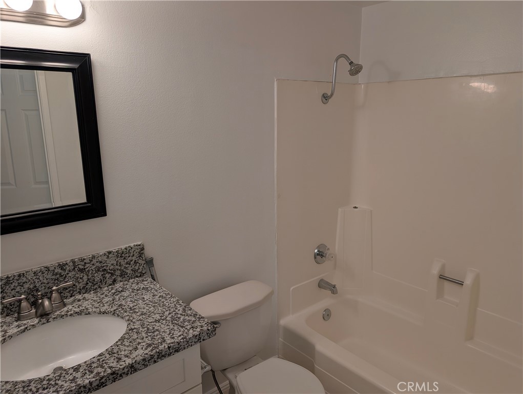 Residential Lease for rent at 30 Dragonfly, Irvine CA featuring 2 beds and 3 baths