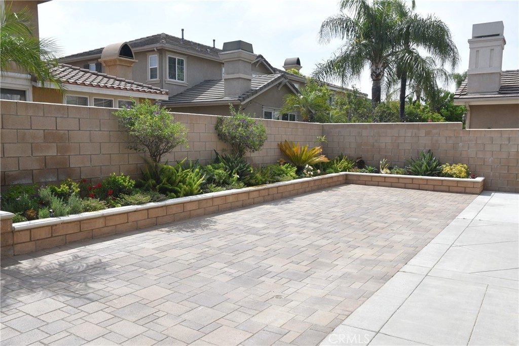 Residential Lease for rent at 7555 Silverado Trail Place, Rancho Cucamonga, San Bernardino County CA featuring 5 beds and 3 baths