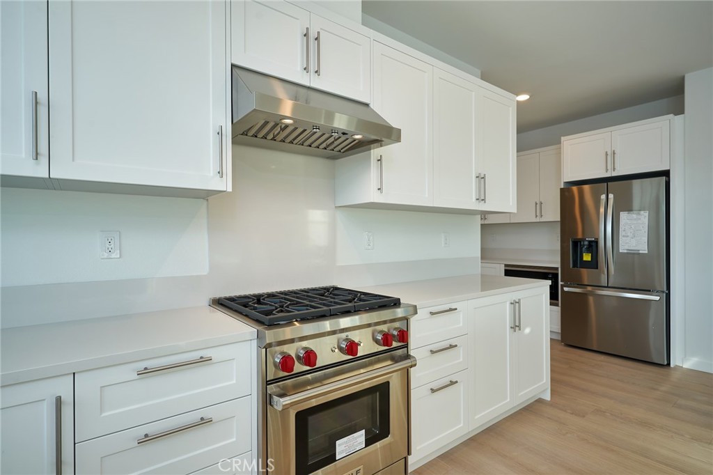 Residential Lease for rent at 2448 Haley Point Drive 105, Ventura CA featuring 4 beds and 4 baths