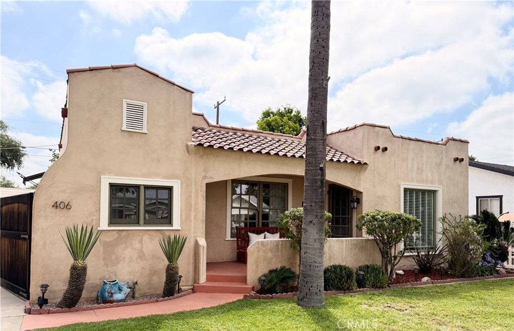 Residential Lease for rent at 406 S Illinois, Anaheim CA featuring 2 beds and 1 bath