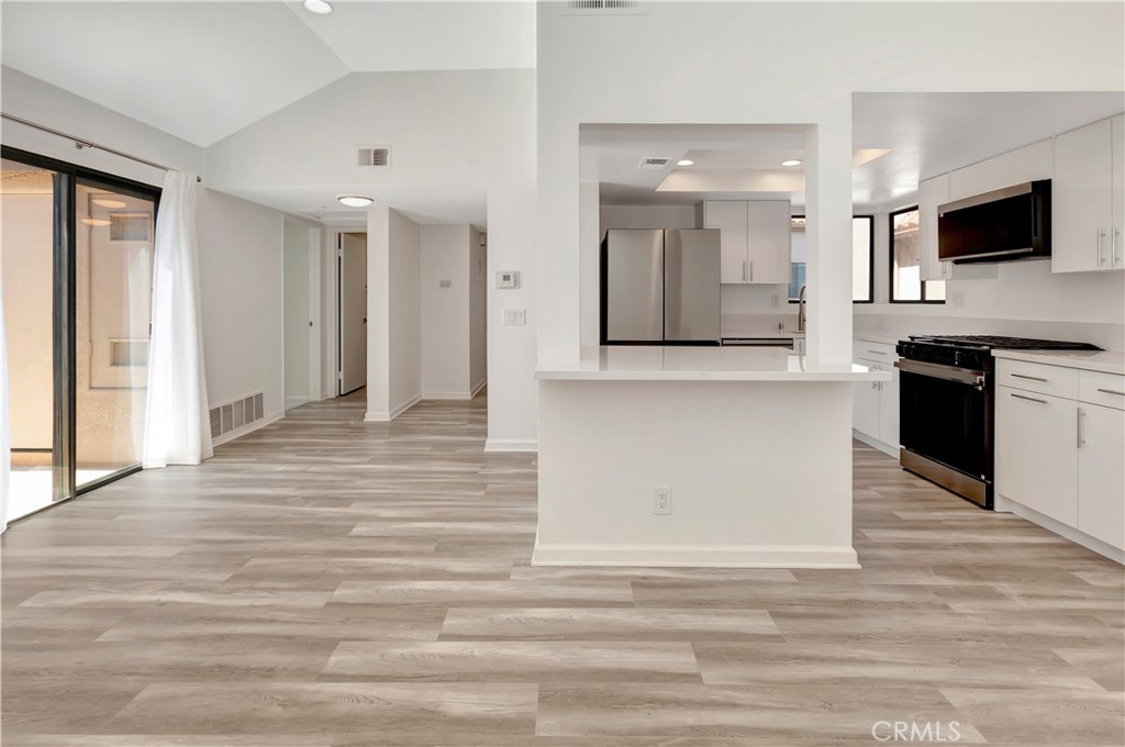 Residential Lease for rent at 28181 Sorrento 98, Laguna Niguel CA featuring 2 beds and 2 baths