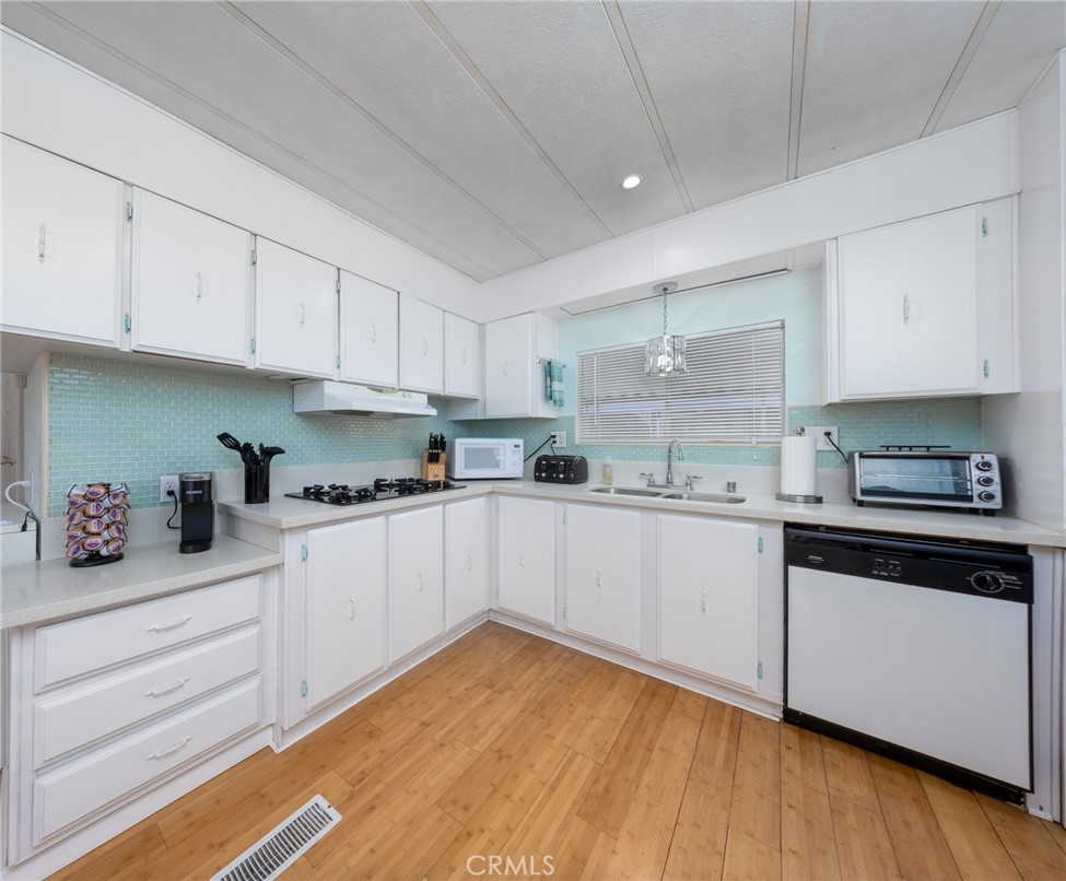 Residential for sale at 29071 Calle Del Buho, Murrieta, Riverside CA featuring 2 beds and 2 baths