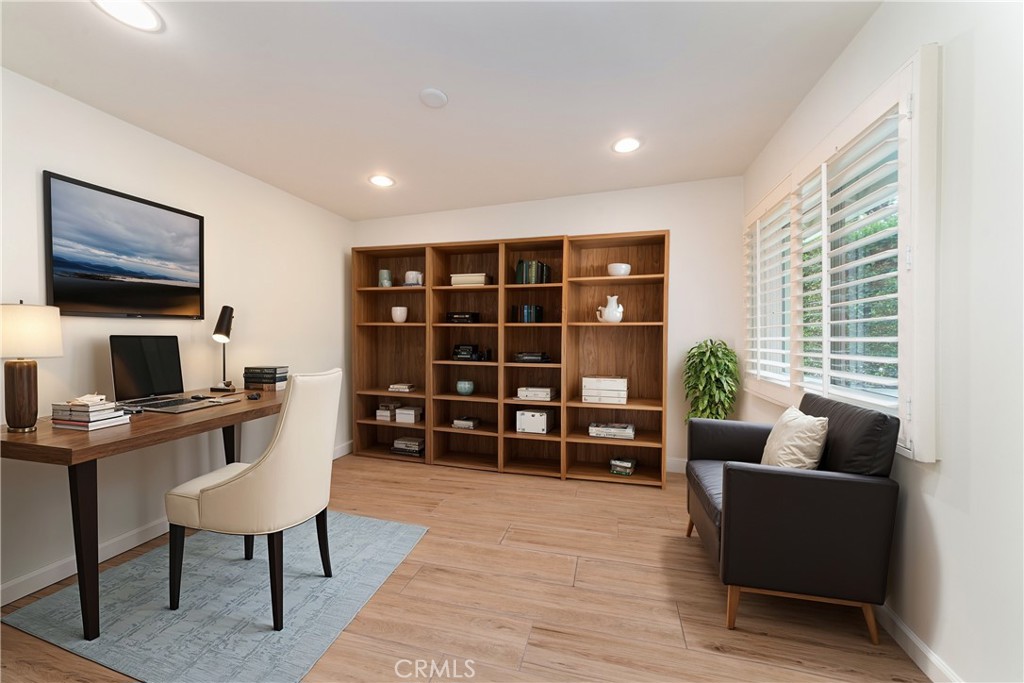 Residential Lease for rent at 6201 Frondosa Drive, Malibu, Los Angeles County CA featuring 4 beds and 3 baths