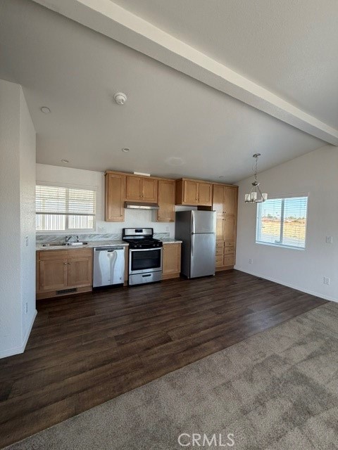 Residential Lease for rent at 43601 Florida Ave 98, Hemet CA featuring 2 beds and 2 baths