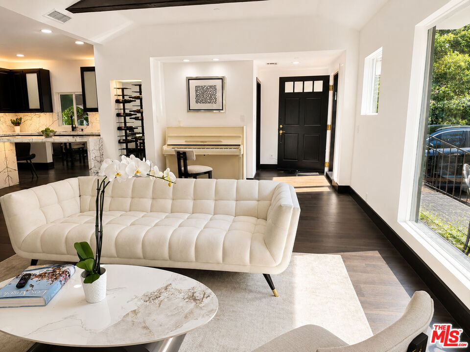 Active for sale at Beverly Hills, CA, Beverly Hills, CA CA and 5 baths
