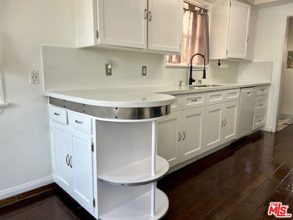 Residential Lease for rent at 11036 Culver Boulevard, Culver City CA featuring 3 beds and 1 bath