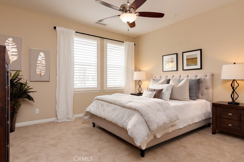 Residential Lease for rent at 39 Brownstone Way, Aliso Viejo, Orange County CA featuring 2 beds and 2 baths