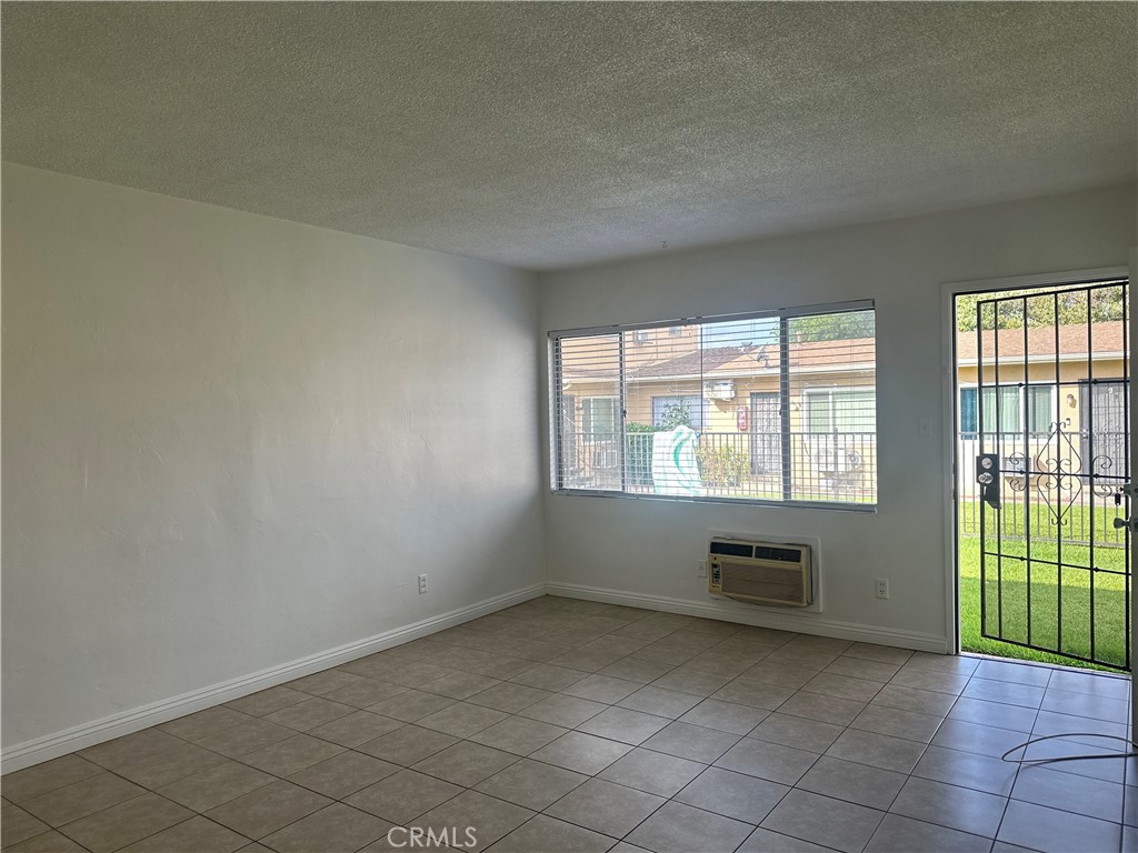 Residential Lease for rent at 5147 Canoga Street, Montclair CA featuring 2 beds and 1 bath