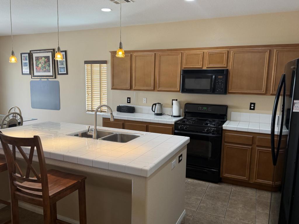 Residential Lease for rent at 3922 Vista Dunes, Palm Springs CA featuring 3 beds and 1 bath