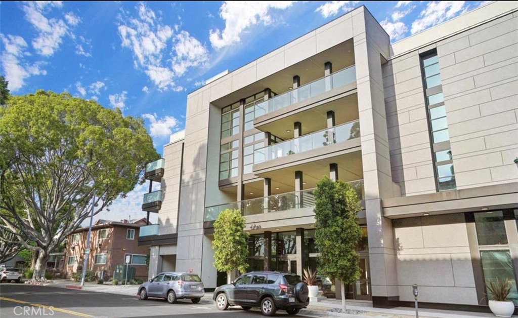 Residential Lease for rent at 178 S Euclid 211, Pasadena CA featuring 2 beds and 1 bath