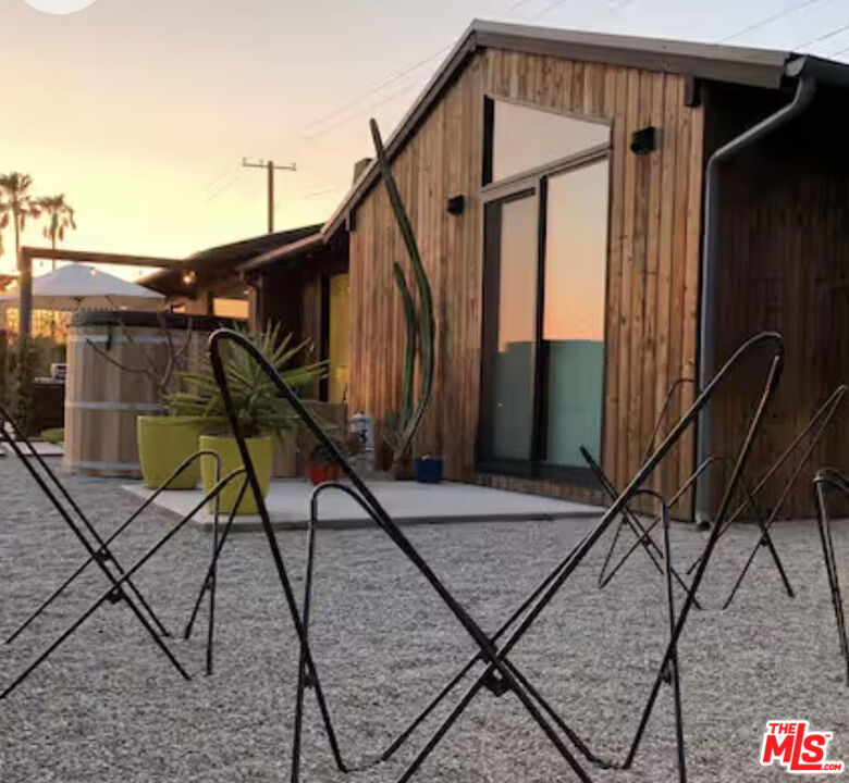 Residential Lease for rent at 29910 Cuthbert Road, Malibu CA featuring 1 bed and 1 bath