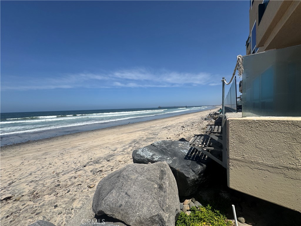 Residential Lease for rent at 1398 Seacoast B, Imperial Beach, San Diego County CA featuring 2 beds and 2 baths