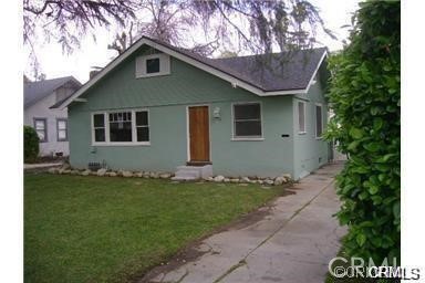 Residential Lease for rent at 4425 5th, Riverside CA featuring 2 beds and 2 baths