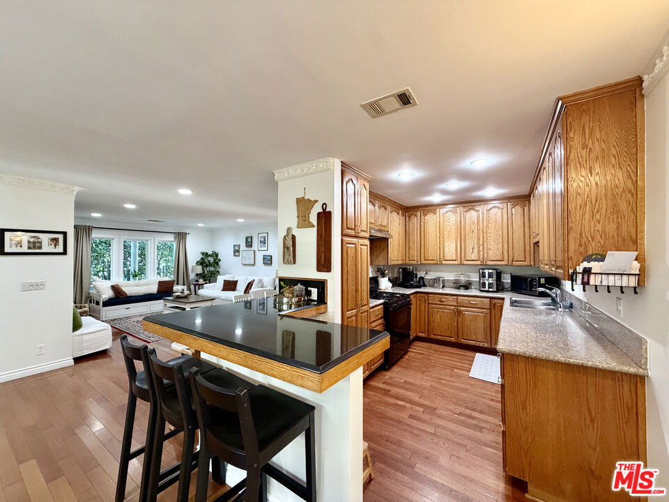 Residential Lease for rent at 7764 Fountain Avenue, West Hollywood, Los Angeles County CA featuring 4 beds and 3 baths