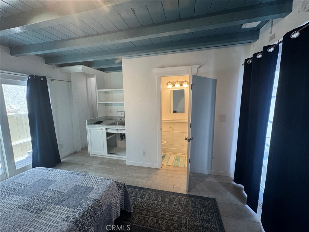Residential Lease for rent at 1398 Seacoast D, Imperial Beach, San Diego County CA featuring 2 beds and 2 baths
