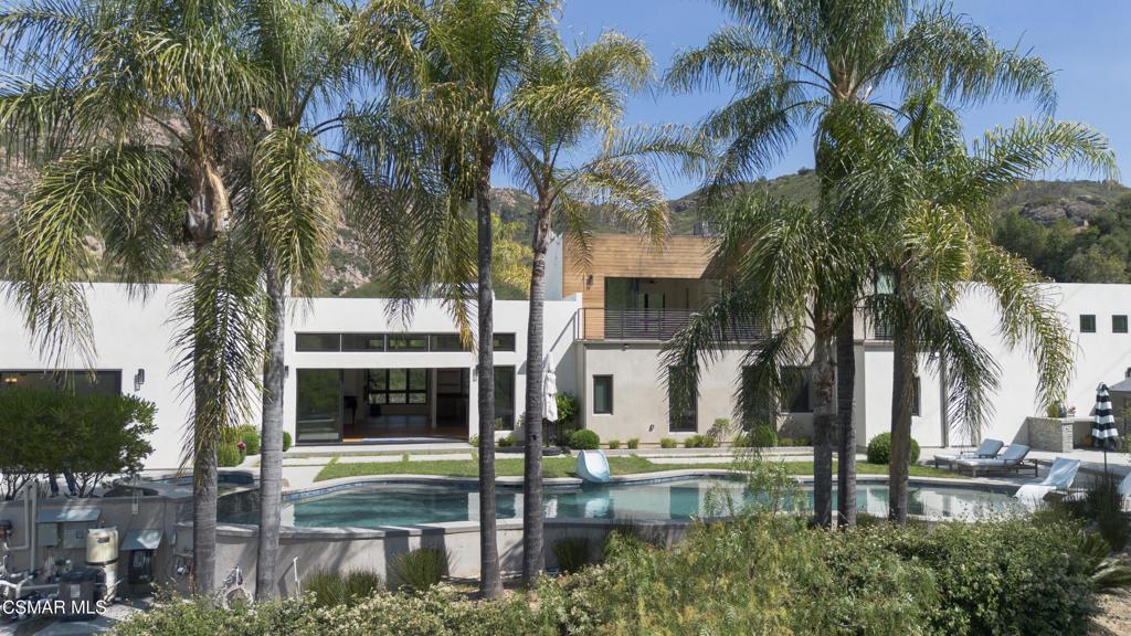 Residential Lease for rent at , Agoura Hills, Los Angeles County CA featuring 4 beds and 6 baths