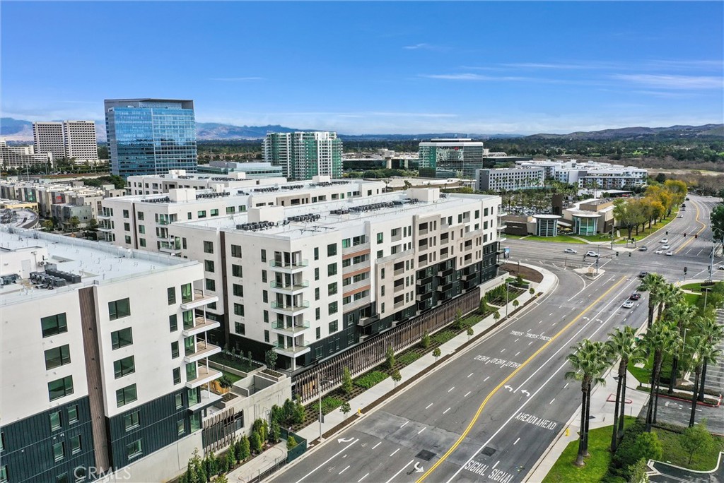 Residential Lease for rent at 2205 Rivington, Irvine CA featuring 1 bed and 2 baths