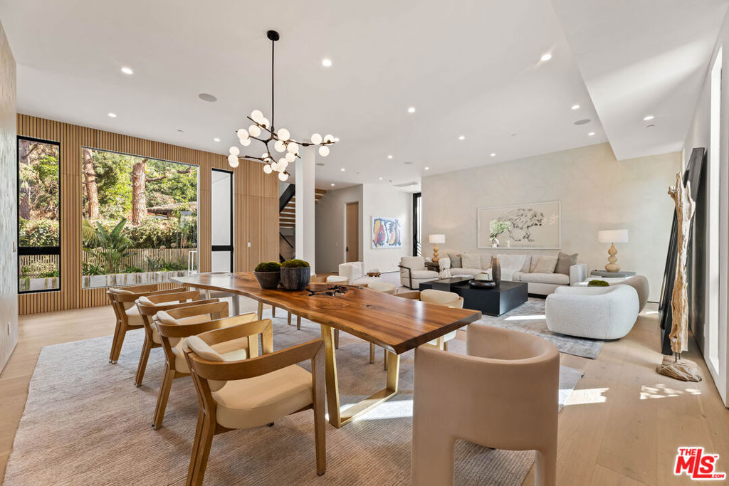 Single Family Residence for sale at 11929 Brentwood Grove Drive, Los Angeles, CA featuring 6 beds and 9 baths
