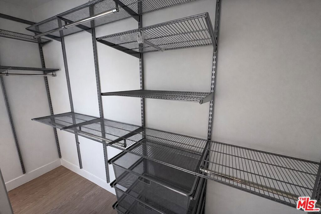Residential Lease for rent at 1433 Euclid Street 5, Santa Monica, Los Angeles County CA featuring 1 bed and 1 bath