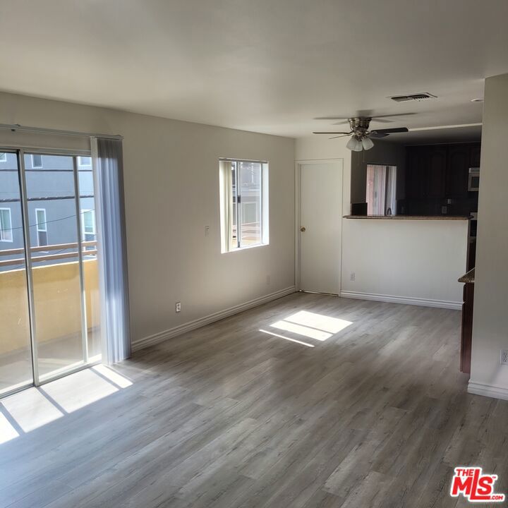 Residential Lease for rent at 1200 S Shenandoah Street 202, Los Angeles, Los Angeles County CA featuring 2 beds and 2 baths