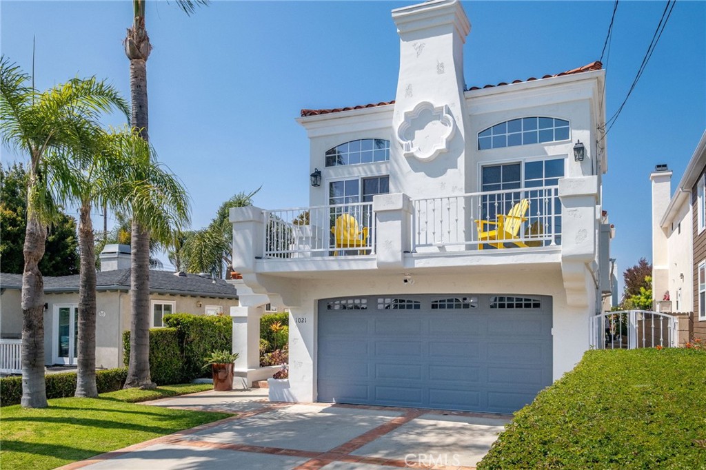 Residential Lease for rent at 1021 Avenue D, Redondo Beach CA featuring 4 beds and 4 baths