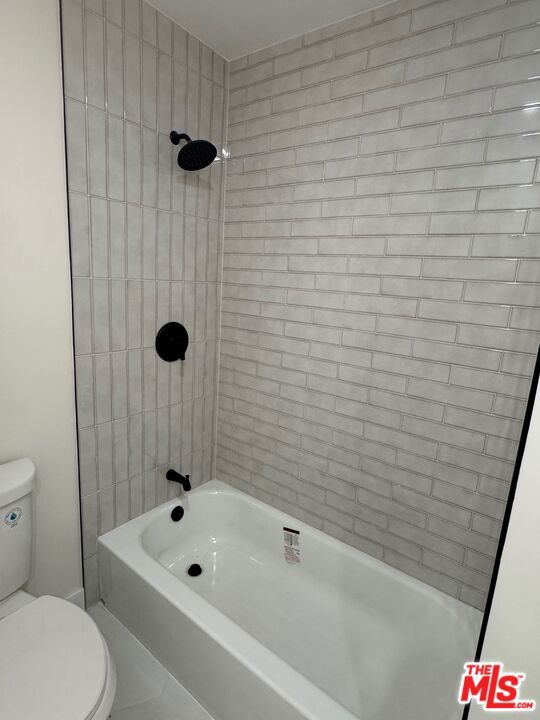 Residential Lease for rent at 241 N Park View Street 243, Los Angeles, Los Angeles County CA featuring 1 bed and 1 bath