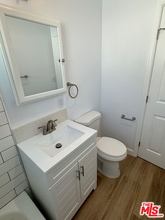 Residential Lease for rent at 2601 Obama Boulevard 2603, Los Angeles, Los Angeles County CA featuring 2 beds and 1 bath