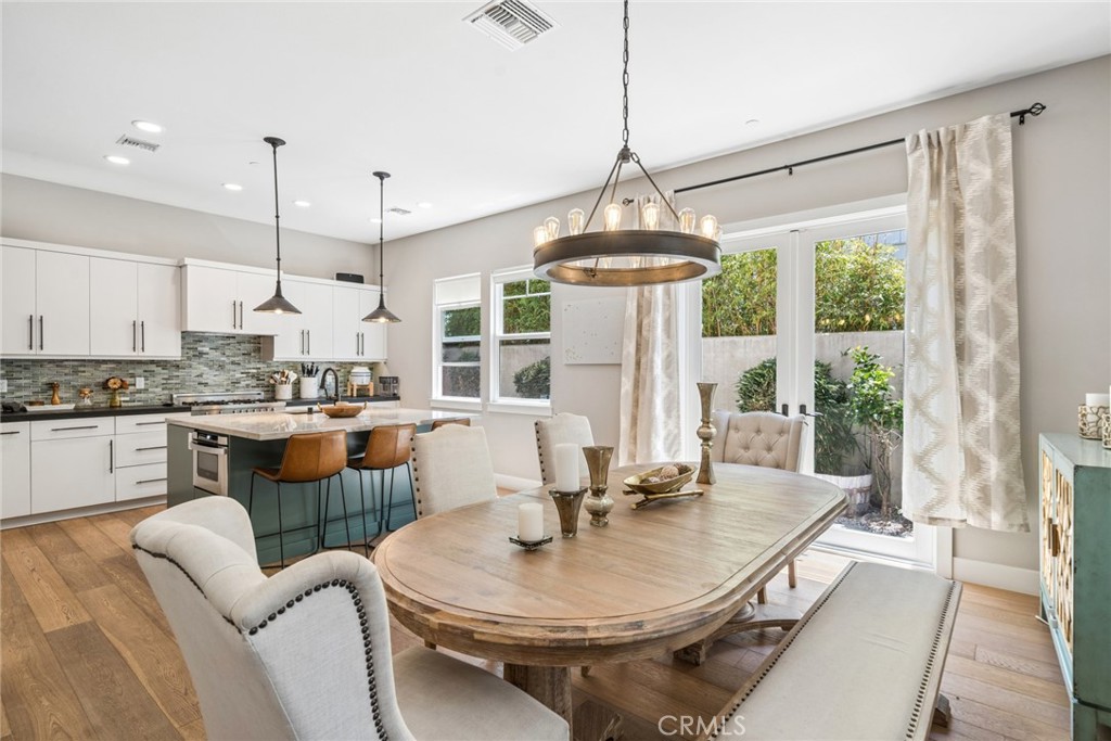 Residential Lease for rent at 268 Palmer St, Costa Mesa, Orange County CA featuring 4 beds and 4 baths