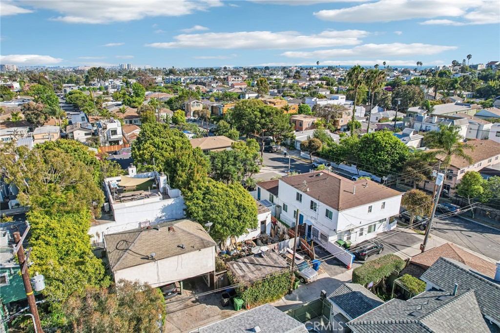 Residential for sale at 633 Navy Street, Santa Monica CA featuring 2 beds and 1 bath
