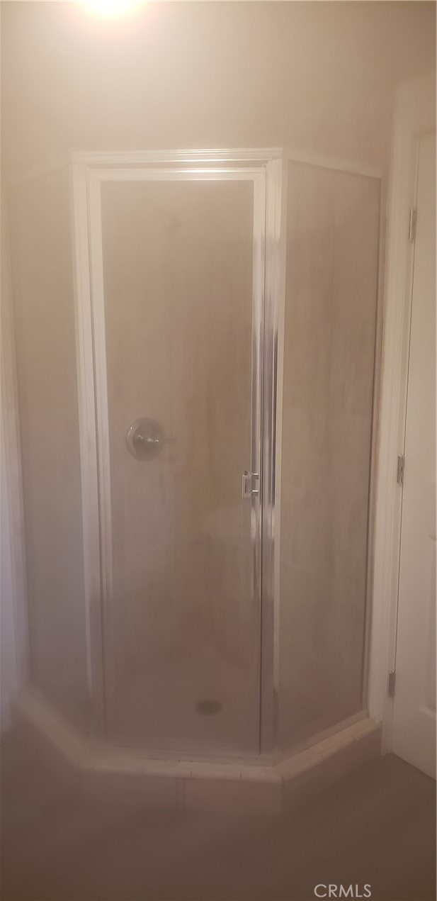 Residential Lease for rent at 5166 Mccallum, South Gate, Los Angeles County CA featuring 2 beds and 1 bath