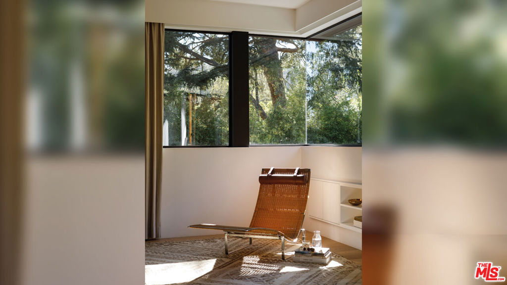 Residential Lease for rent at 8970 Wonderland Park Avenue, Los Angeles, Los Angeles County CA featuring 5 beds and 4 baths