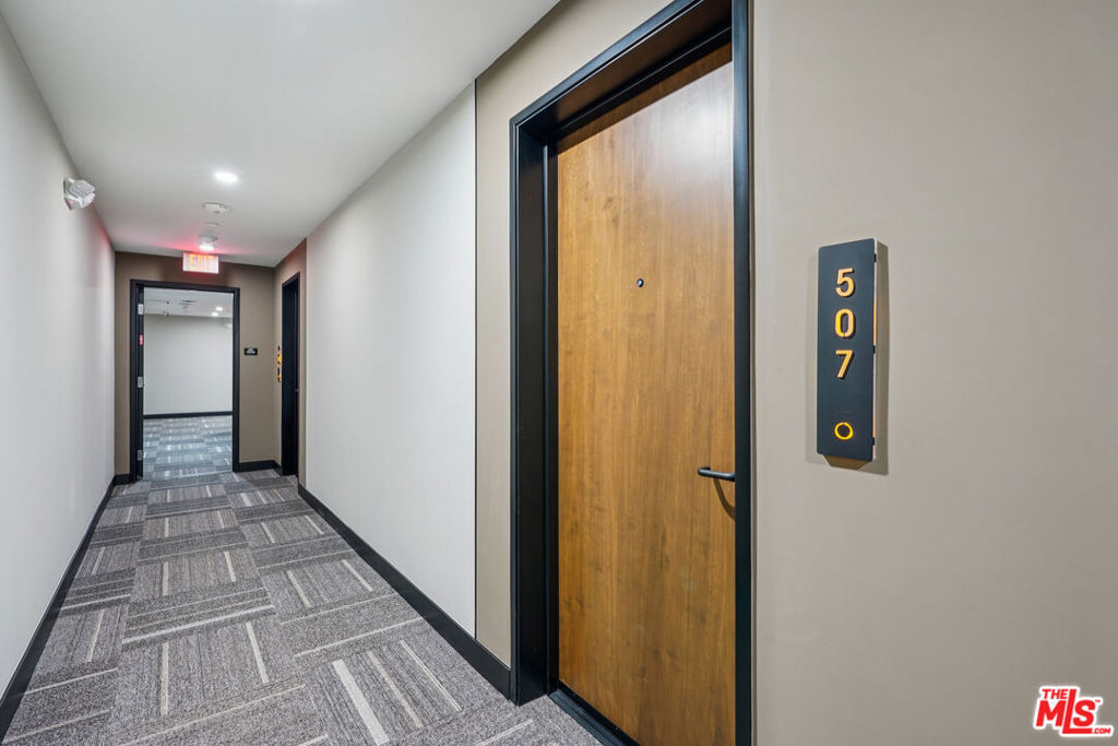 Residential Lease for rent at 10431 Santa Monica Boulevard 606, Los Angeles, Los Angeles County CA featuring 1 bed and 1 bath