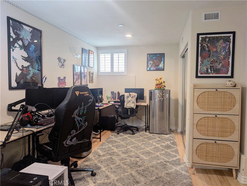Residential Lease for rent at 328 E Imperial 6, El Segundo, Los Angeles County CA featuring 3 beds and 3 baths