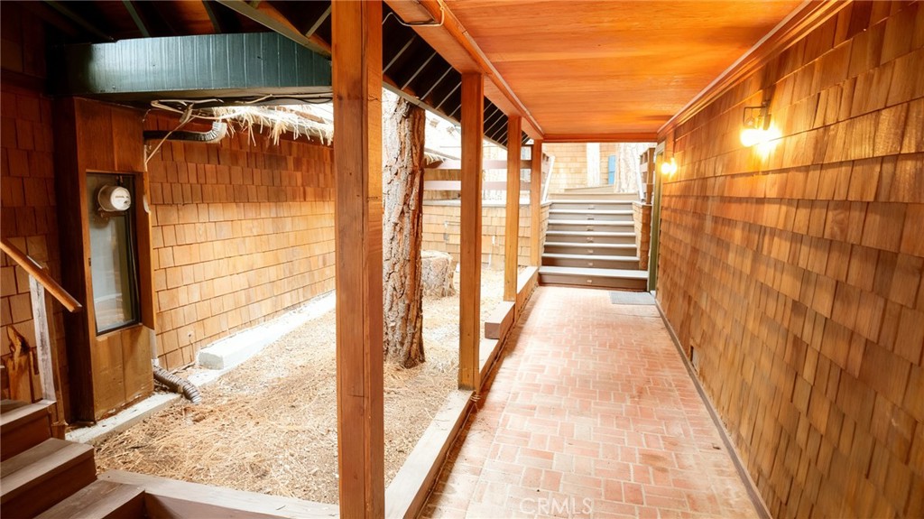 Active for sale at Idyllwild, CA, Idyllwild, CA CA and 5 baths